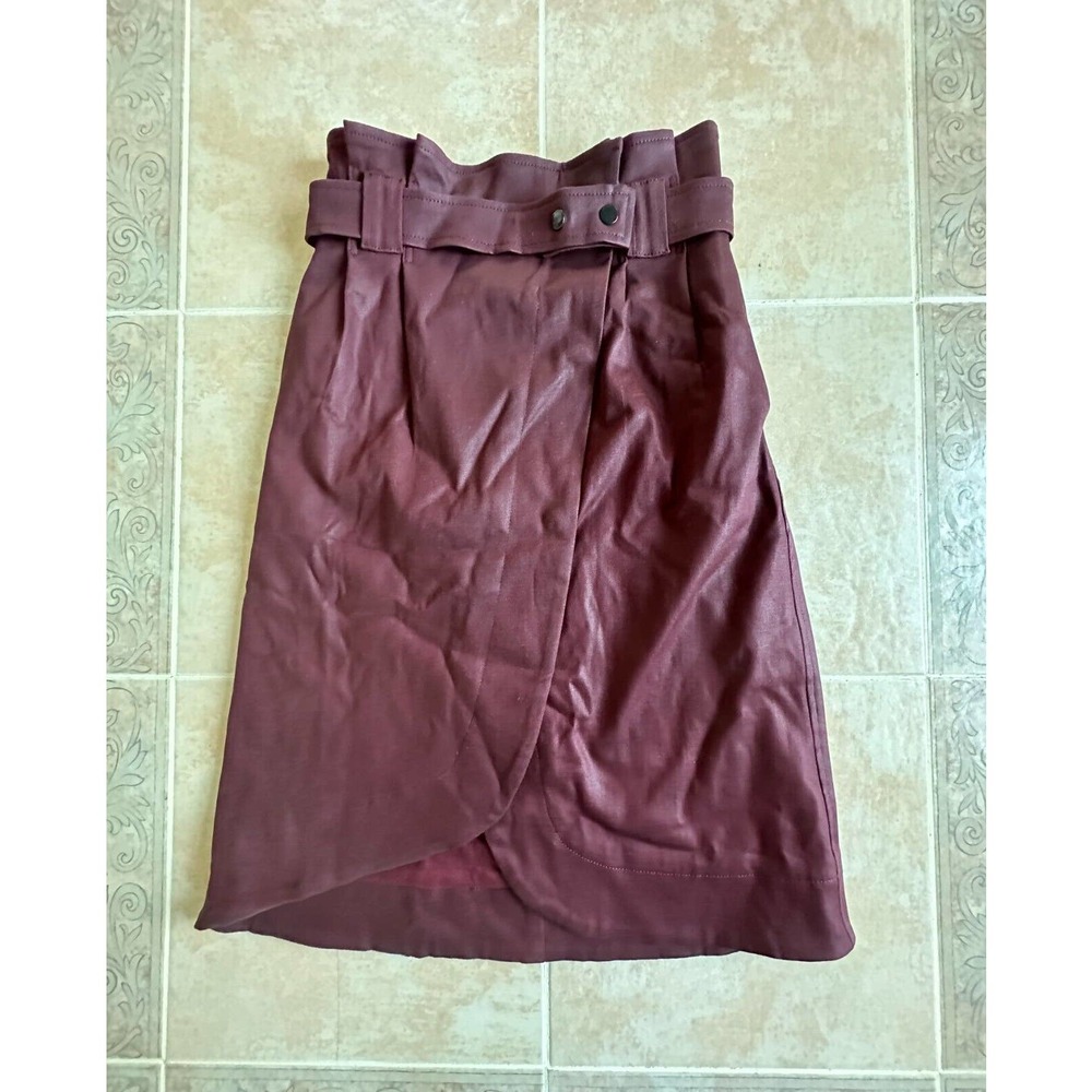DL1961 Burgundy wax coated pleated waist -belted front open Denim skirt size xs‎